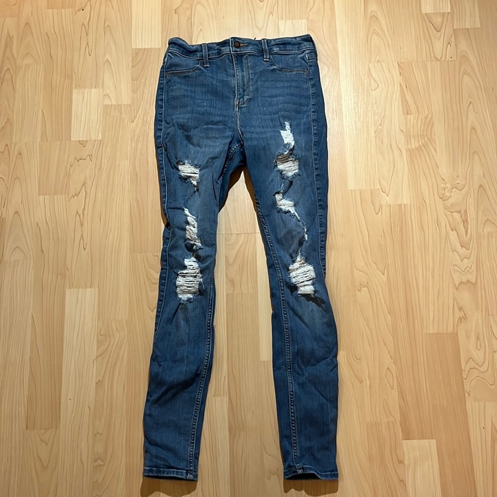 Hollister Lightly Distressed High Waisted Skinny Jeans